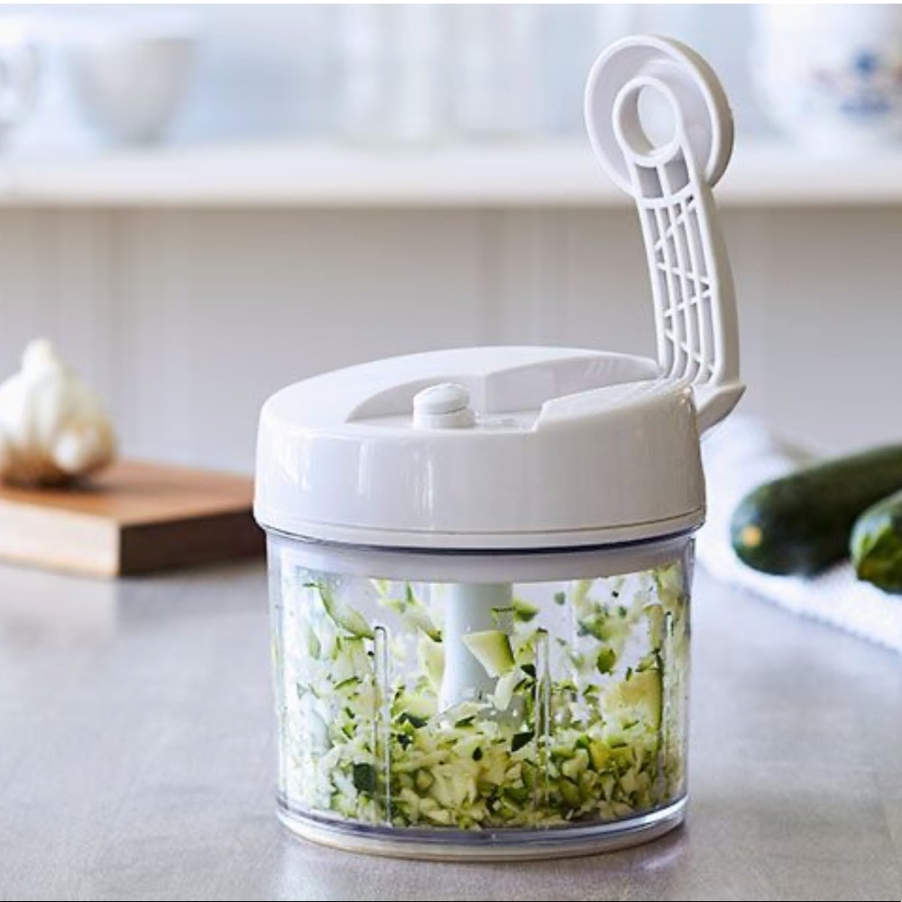 NIB pampered chef Manuel food processor - Picture 2 of 5